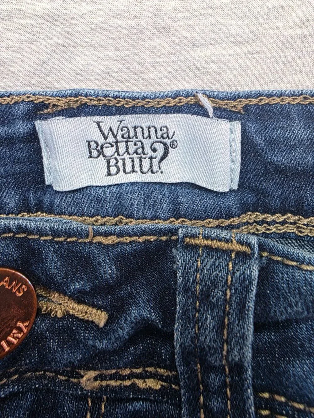 YMI Wanna Betta Butt Denim Shorts Dark Wash Distressed Size 7